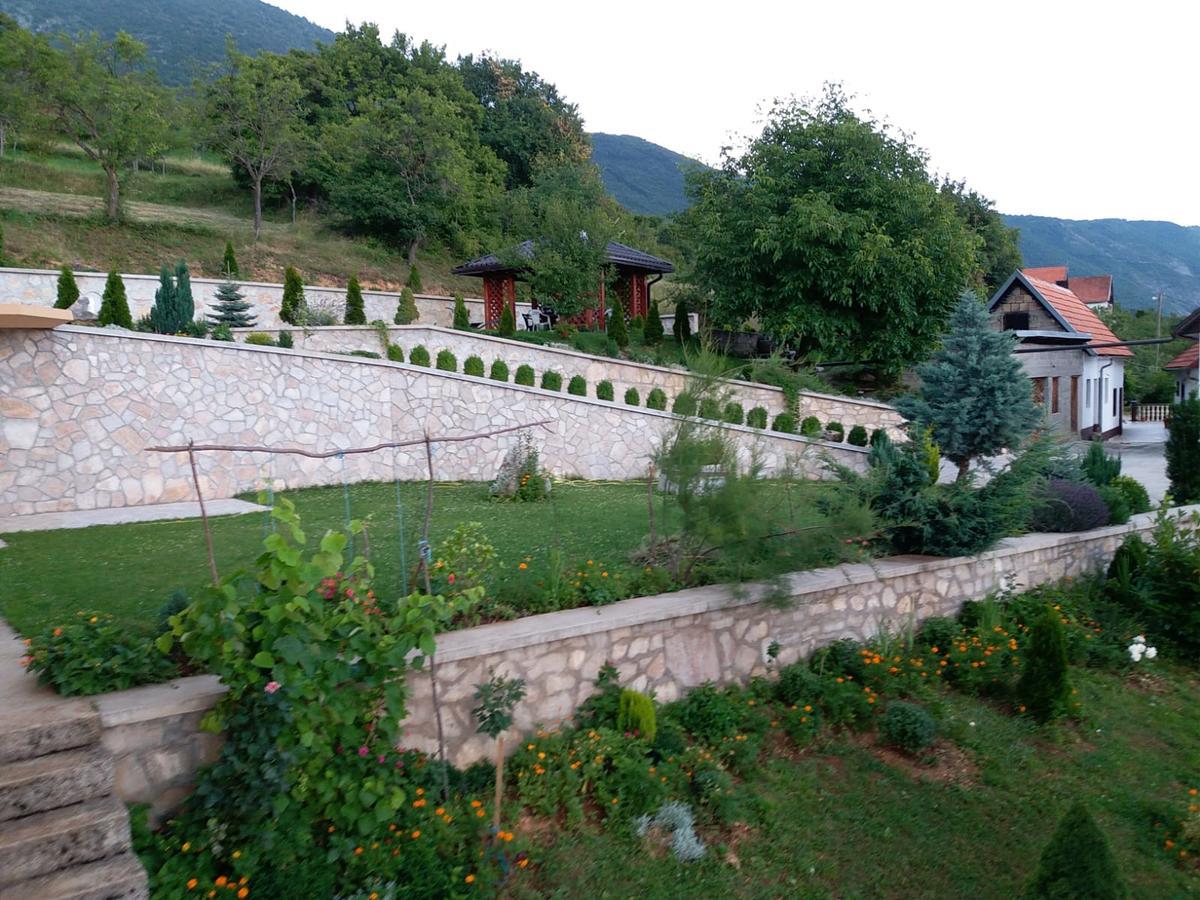 Kuca Za Odmor Sarcevic Apartment Prozor Bagian luar foto
