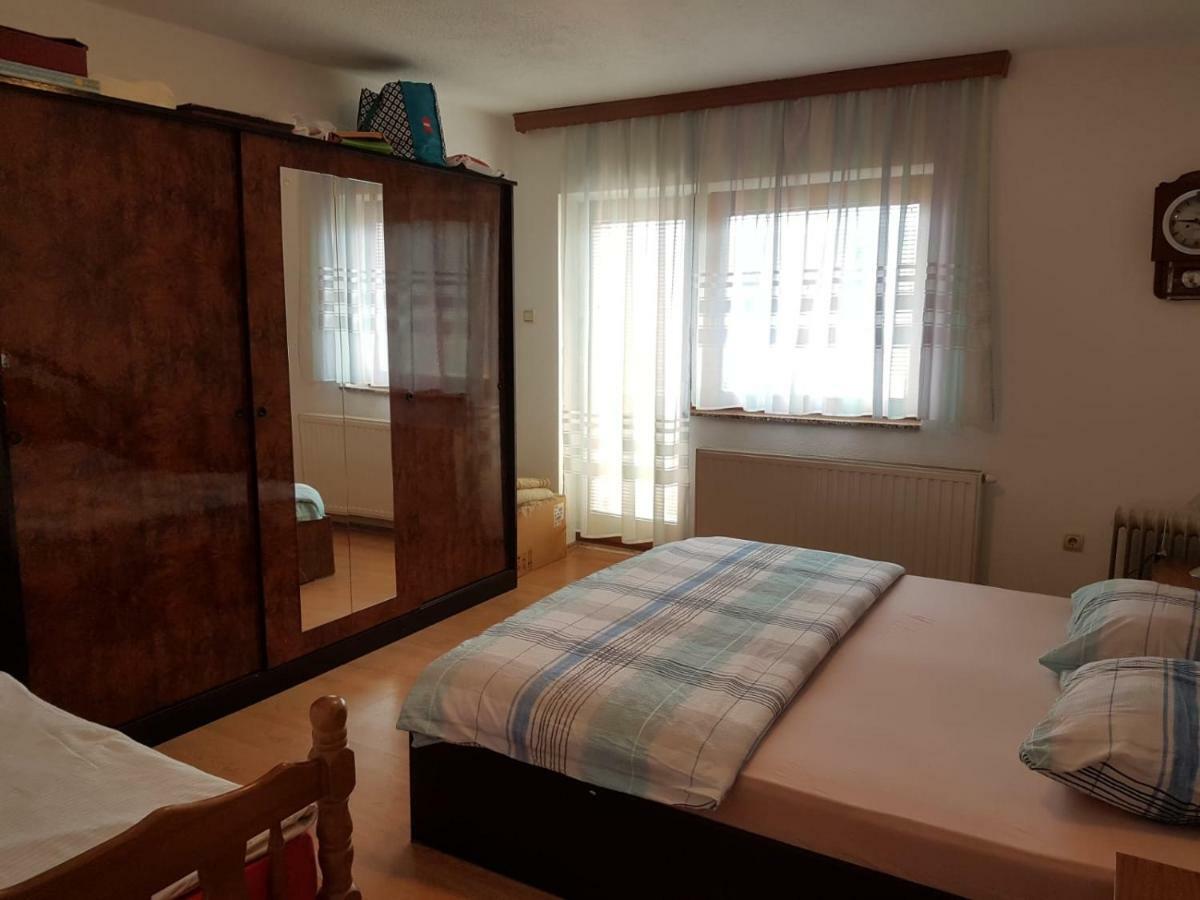 Kuca Za Odmor Sarcevic Apartment Prozor Bagian luar foto